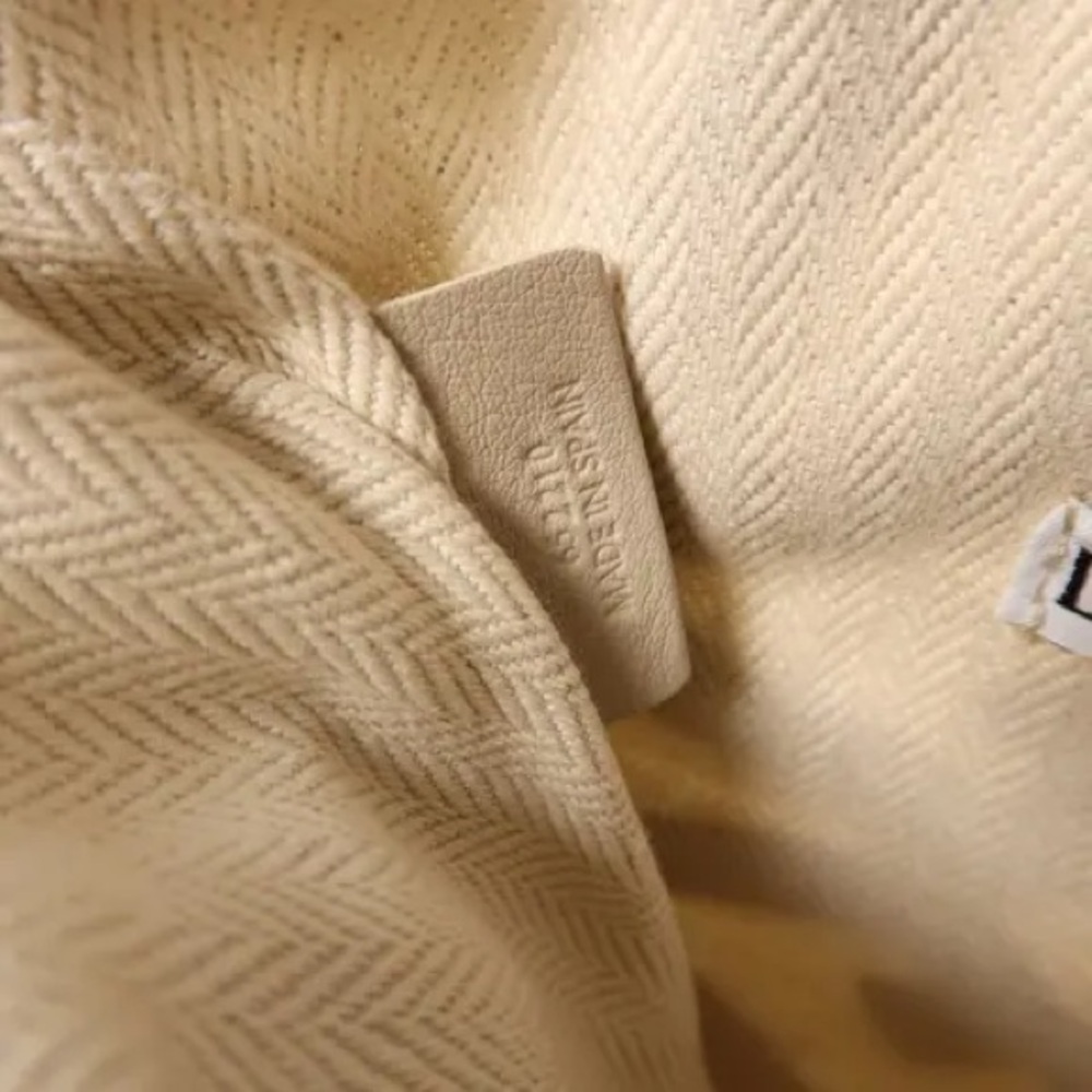 Loewe Anagram leather crossbody bag - Picture 6 of 10